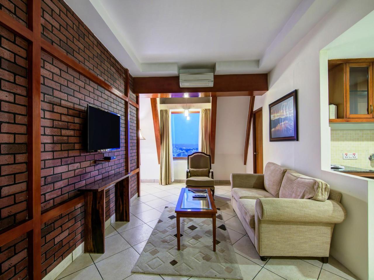 Sai Vishram Business Hotel Kammasandra Exterior foto